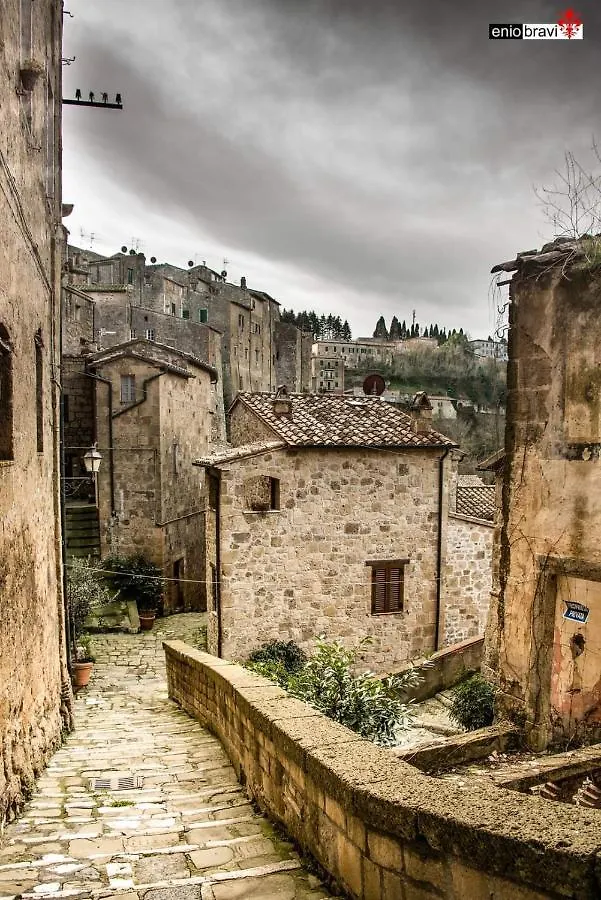 Rasna Heart Guest House Sorano  Italien